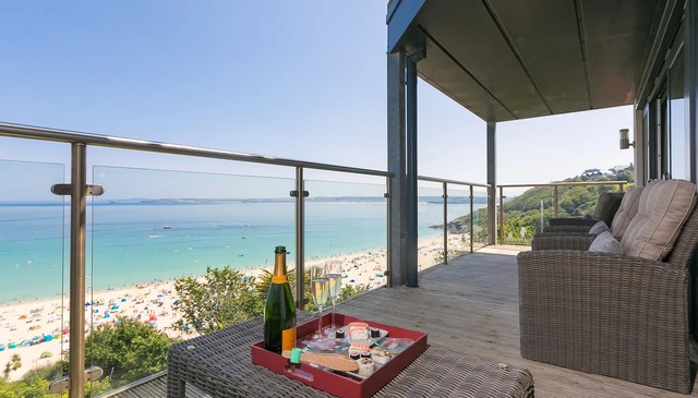 Cornwall Beach Holidays