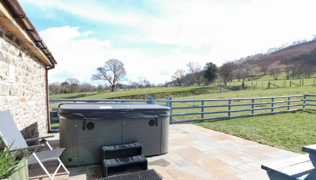 Cottages in Wales with Hot Tubs
