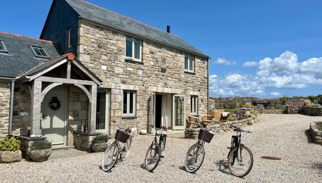 Large Cornwall Cottages