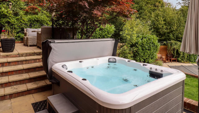 Dorset Cottages with Hot Tubs