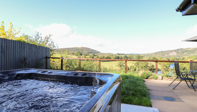 Cottages in Scotland with Hot Tubs