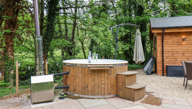 Yorkshire Cottages with Hot Tubs
