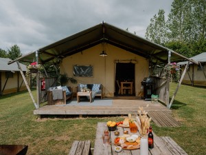 Landal Marwell Resort Safari Tent