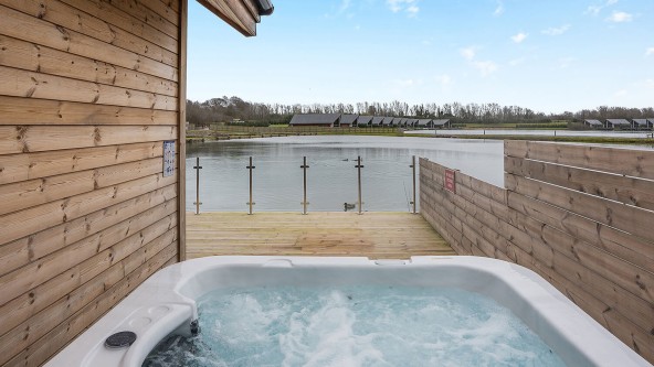 Landal Twin Lakes Hot Tub