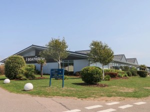 The Boathouse Restaurant on-site