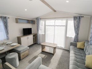 Lido Beach Holiday Park - Accommodation Living Room 2