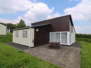 Harcombe House - Bungalow Accommodation