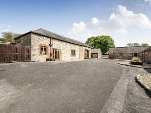 Harcombe House - Courtyard