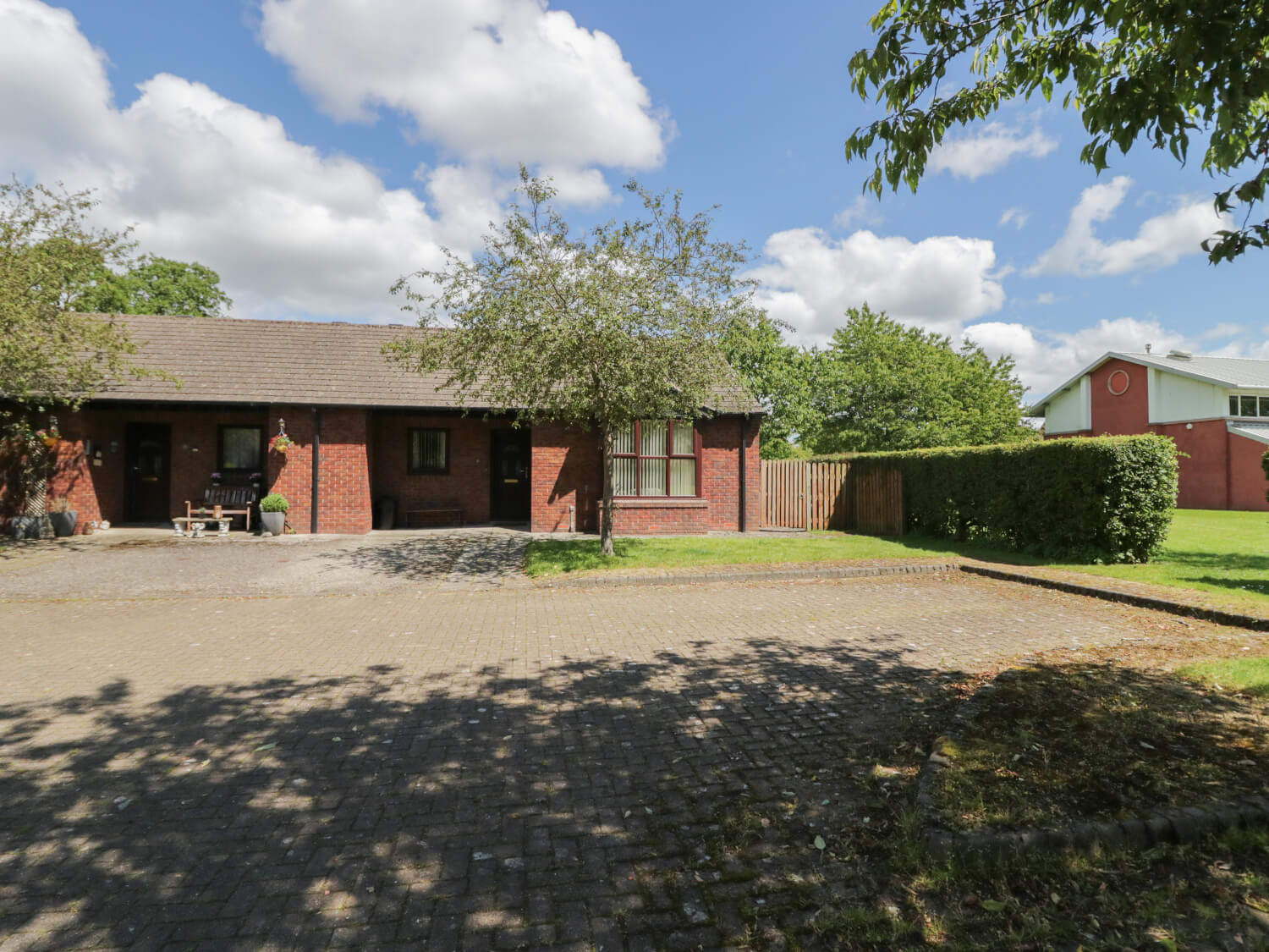 Jubilee House - Accommodation Exterior