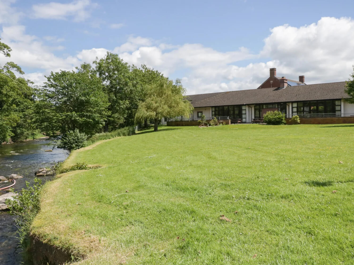 Jubilee House - Grounds