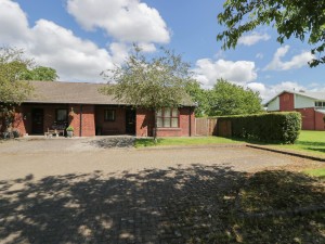 Jubilee House - Accommodation Exterior