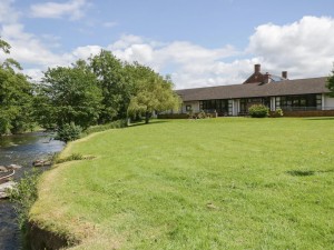 Jubilee House - Grounds