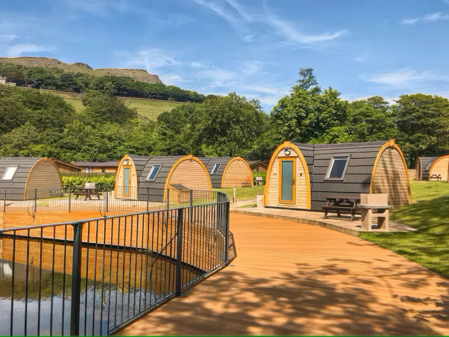 Dovestone Holiday Park - Glamping Pods