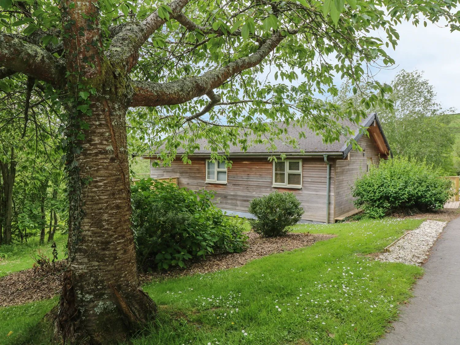 Stonerush Lakes Lodges