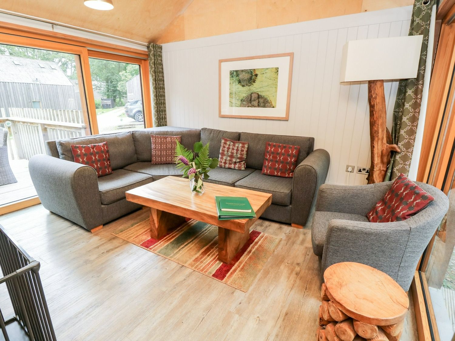 Bunrbake Living Space