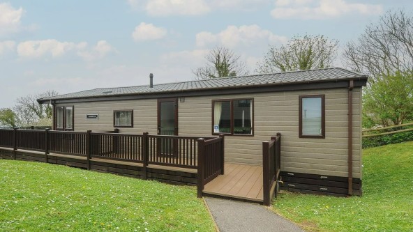 Lodge with Ramp Riviera Bay