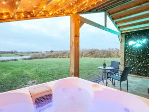 Hot Tub at Steam Mill Lodges