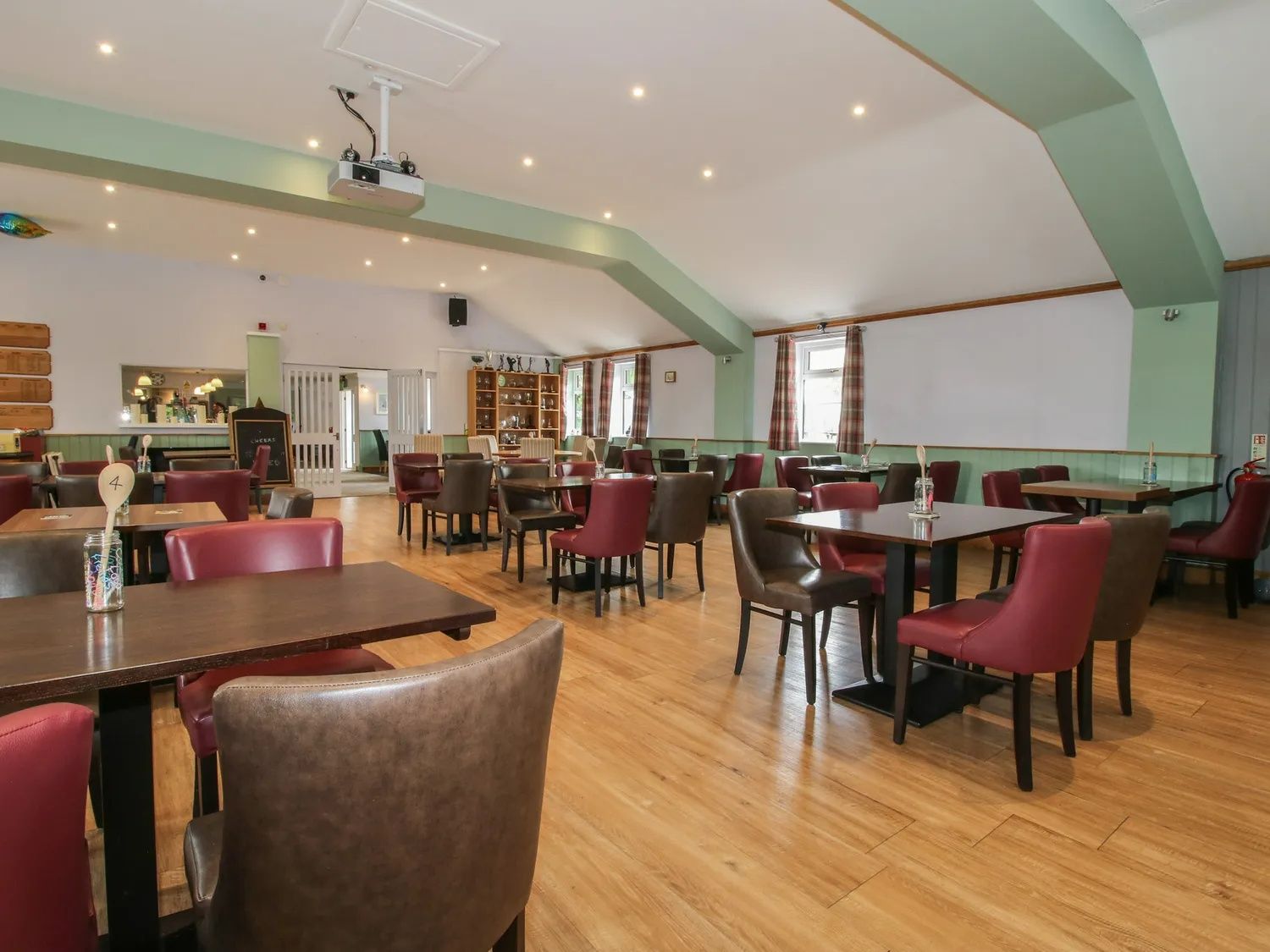 Restaurant Pearl Lake