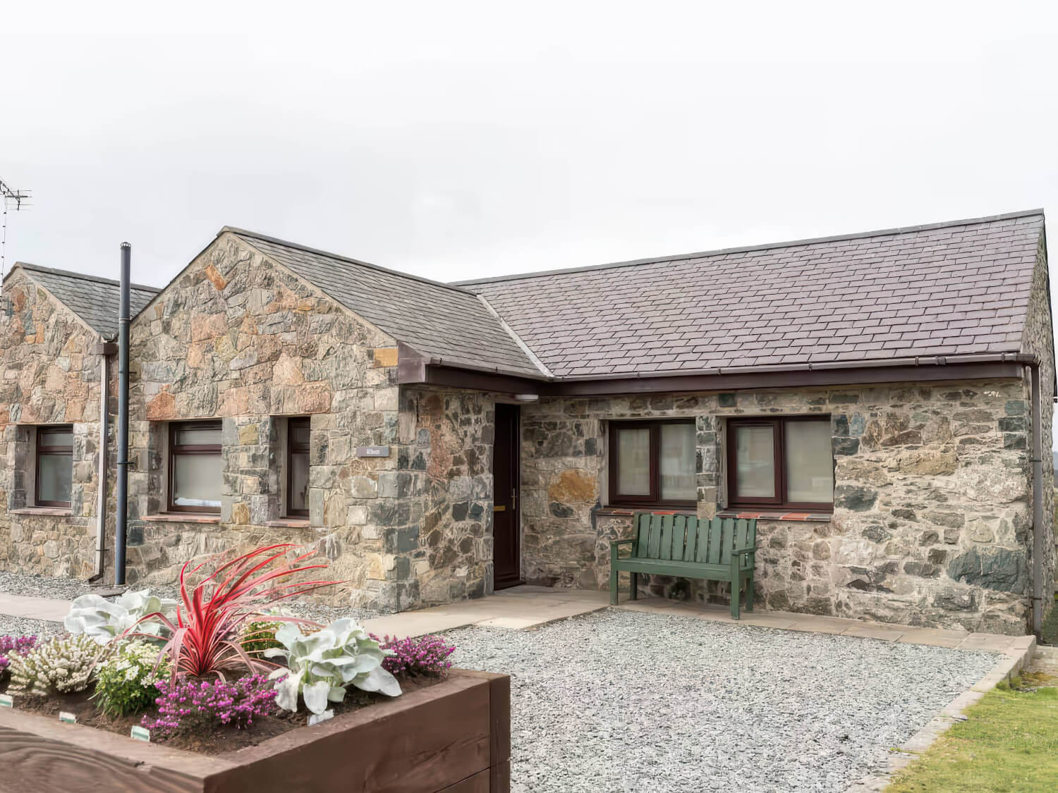 Glan Morfa Lodge Retreat Black Bird Cottage