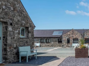 Glan Morfa Lodge Retreat Main Park