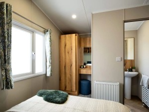En-suite in lodge at Fishpool Park