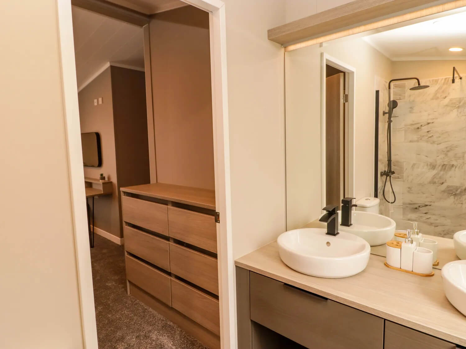 Little Haven Retreat - Lodge Bathroom