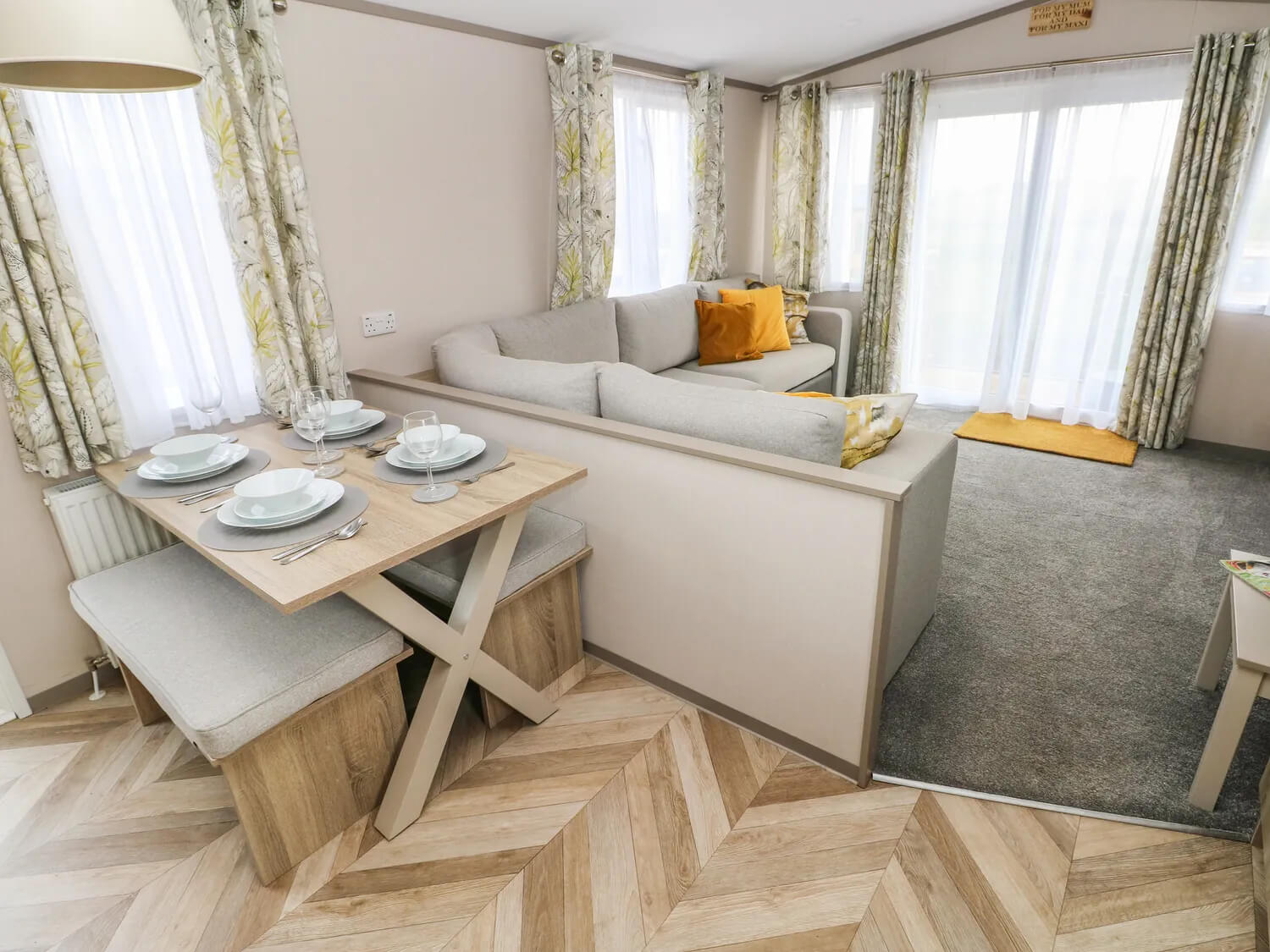 Little Haven Retreat - Lodge Dining Area