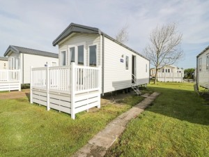 A lodge at Manor House Holiday Park