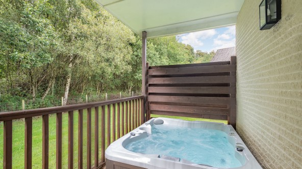 Brunston Hot Tub
