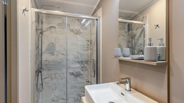 Bryn Morfydd Shower Room